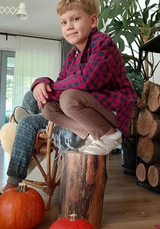 Zimowe bambosze zamszowe WINTER BAREFOOT BEŻOWE z futerkiem i podeszwą kauczukową