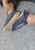 Granatowe kapcie barefoot dla dzieci z motywem misia