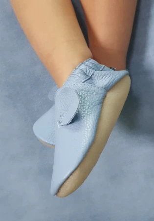 Kapcie barefoot z włoskiej skóry z kauczukową podeszwą marki funky-monkey