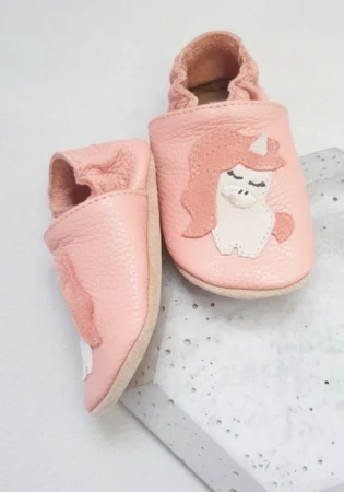 Marka funky-monkey barefoot ze skóry naturalnej w kolorze róż różanym  z zamszową podeszwą.