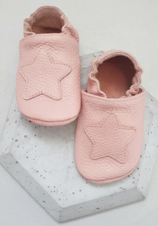 Marka funky-monkey barefoot ze skóry naturalnej w kolorze róż różanym  z zamszową kolorową podeszwą.