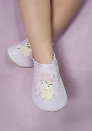 Marka funky-monkey barefoot ze skóry naturalnej w kolorze  lila   z kauczukową antypoślizgową podeszwą.