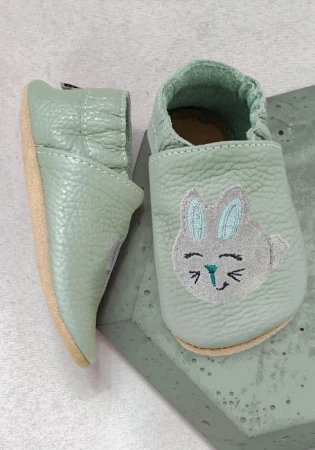 Kapcie barefoot z włoskiej skóry z zamszową podeszwą marki funky-monkey