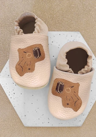 Kapcie barefoot z włoskiej skóry z kauczukową podeszwą marki funky-monkey