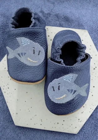 Kapcie barefoot z włoskiej skóry z kauczukową podeszwą marki funky-monkey