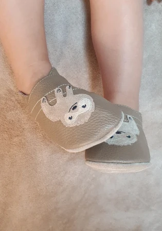 Marka funky monkey Kapcie barefoot z włoskiej skóry z zamszową podeszwą