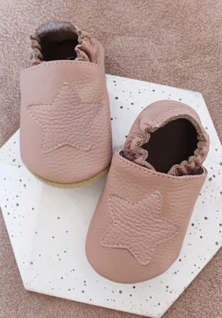 Marka funky-monkey barefoot ze skóry naturalnej w kolorze  kwarcu, brudny róż z kauczukową antypoślizgową podeszwą.