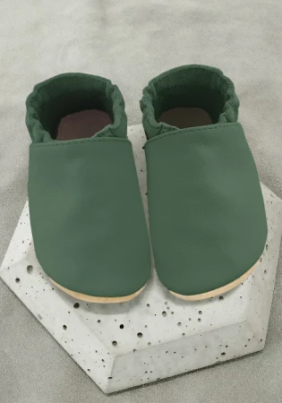 Kapcie barefoot marki funky-monkey z włoskiej skóry z kauczukową podeszwą