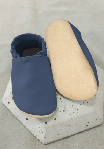 Przejdź do produktu kapcie dla dzieci Barefoot PRO GRANATOWE z gładkiej włoskiej skóry z kauczukową podeszwą