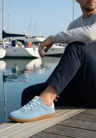 RAYVE Rio to minimalistyczne sneakersy barefoot stworzone z myślą o naturalnym sposobie chodzenia BŁĘKITNE