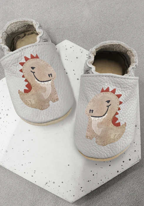 Kapcie barefoot z włoskiej skóry z kauczukową podeszwą marki funky-monkey