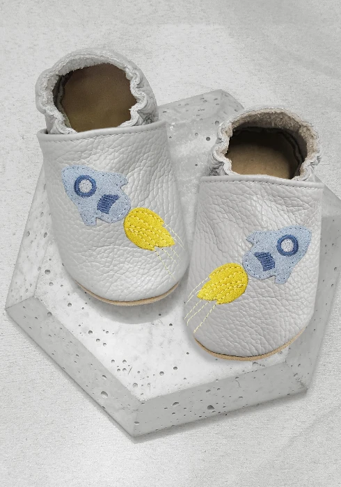 Kapcie barefoot z włoskiej skóry z zamszową podeszwą marki funky-monkey