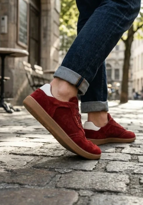 RAYVE Rio to minimalistyczne sneakersy barefoot stworzone z myślą o naturalnym sposobie chodzenia BORDOWE